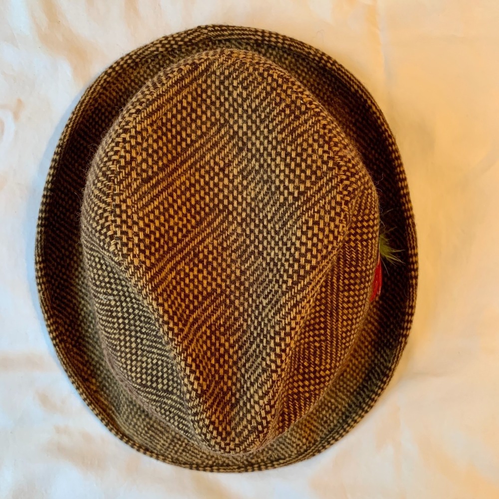 Vintage Brown Houndstooth Fedora Hat with Feather Size 7 3/8 (see measurements) - Picture 4 of 13